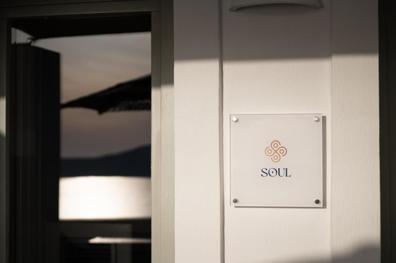 Asha Luxury Suites サントリーニ エクステリア 写真
